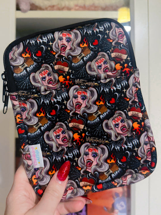 DCC Samantha IWKYM Kindle Pouch